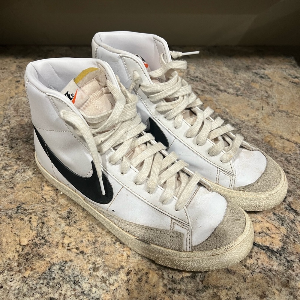 Nike Blazer size 8.5